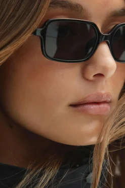 Gina Tricot Slim rectangular sunglasses Svart Best