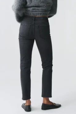 Gina Tricot Slim straight jeans Svart Outlet