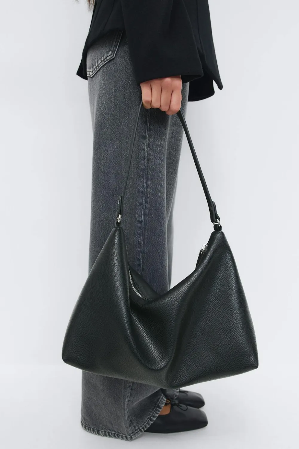 Gina Tricot Slouchy shoulder bag Svart Clearance