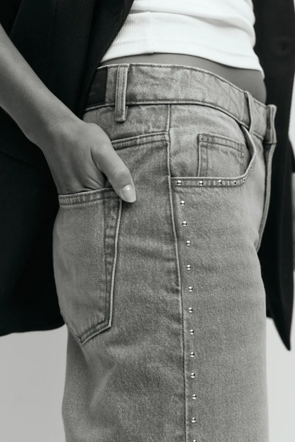 Gina Tricot Studded jeans Grå