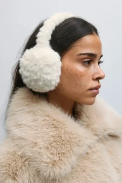 Gina Tricot Teddy ear muffs Hvit Discount