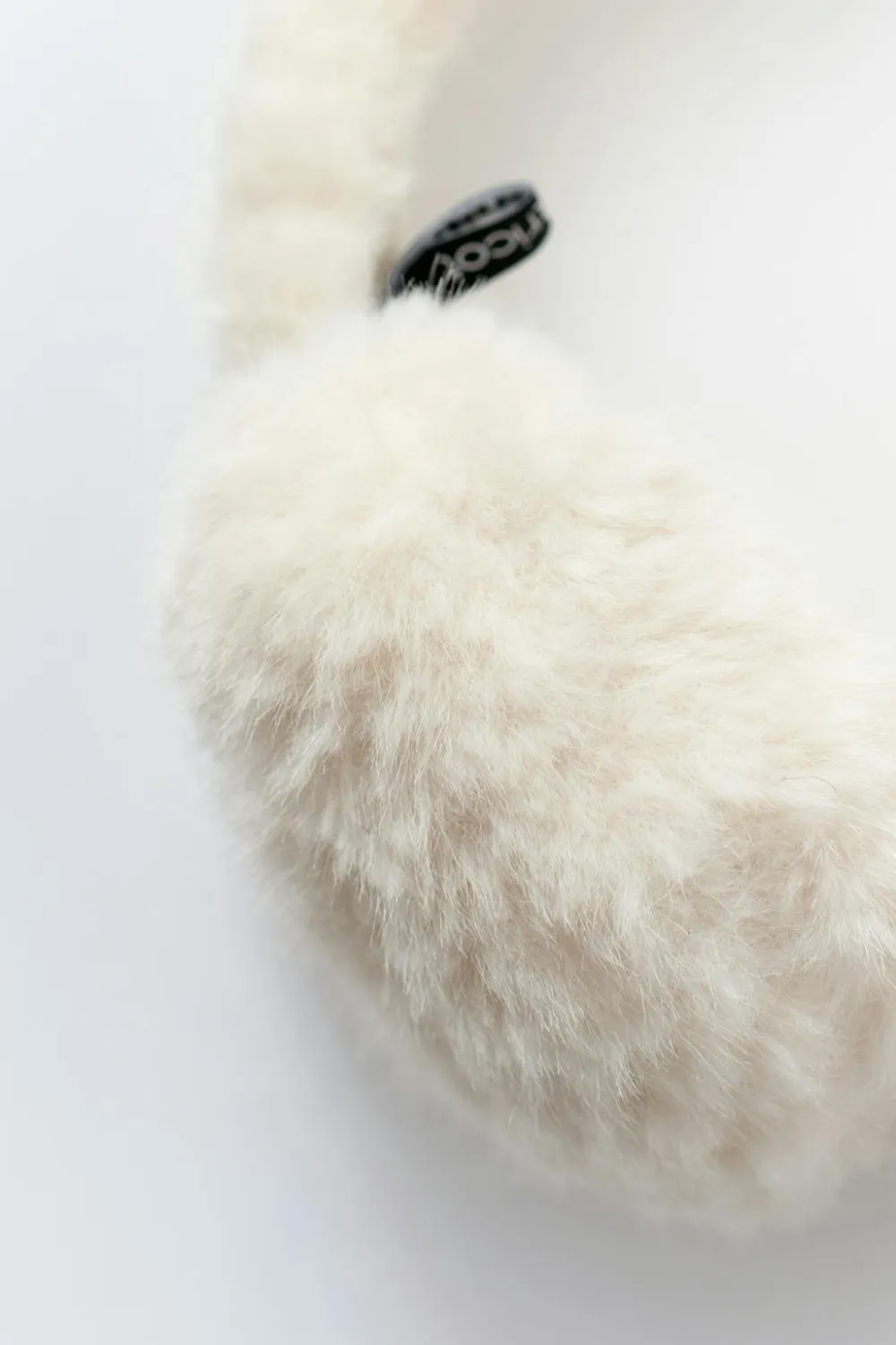 Gina Tricot Teddy ear muffs Hvit Discount