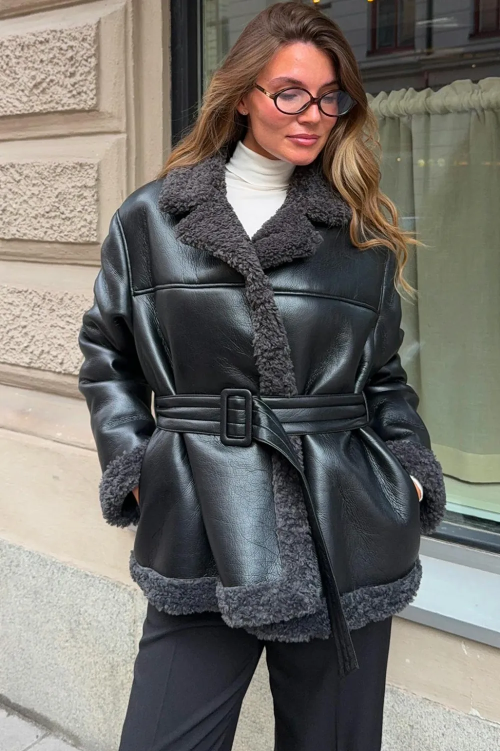 Gina Tricot Teddy pu beted jacket Svart Best
