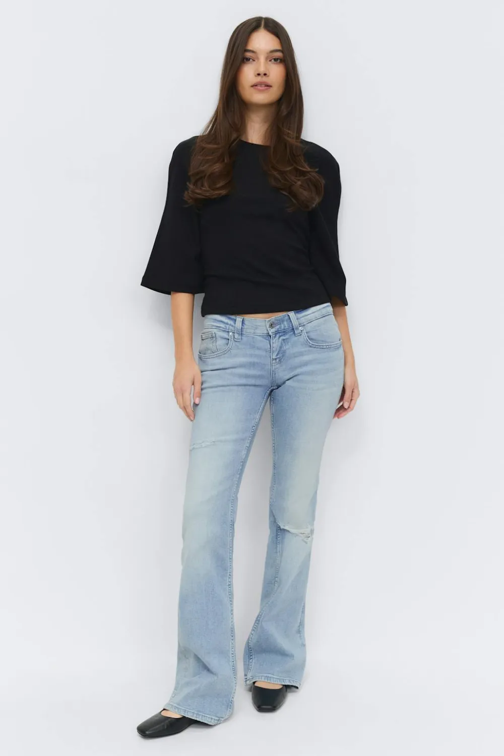 Gina Tricot Ultra low bootcut jeans Blå Sale