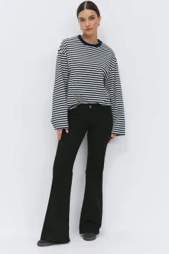Gina Tricot Ultra low flare jeans Svart Sale