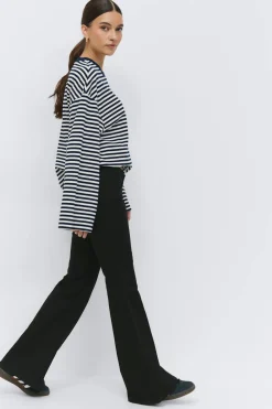 Gina Tricot Ultra low flare jeans Svart Sale