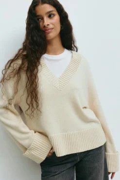 Gina Tricot V-neck knitted weater Hvit Outlet