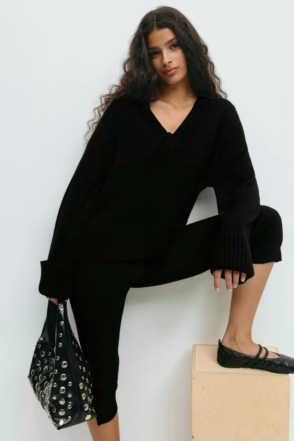 Gina Tricot V-neck knitted weater Svart Clearance