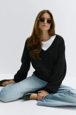 Gina Tricot V-neck knitted weater Svart Best