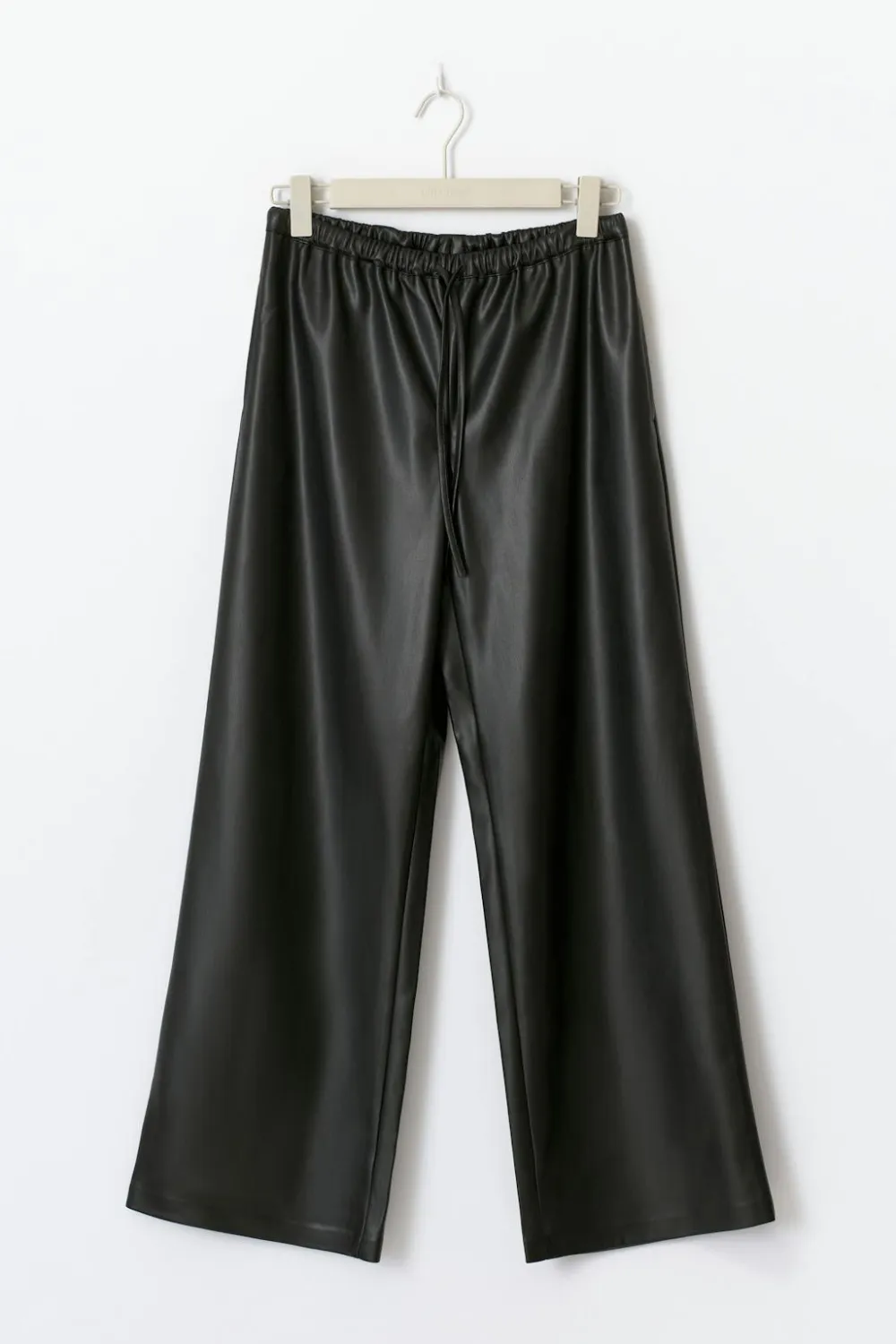 Gina Tricot Wide drawstring pu trousers Svart Hot