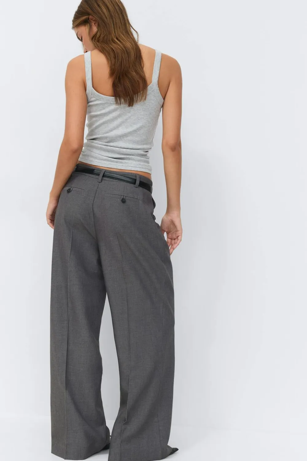 Gina Tricot Wide pleated trousers Grå Sale
