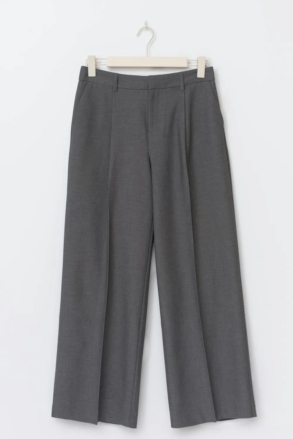Gina Tricot Wide pleated trousers Grå Sale