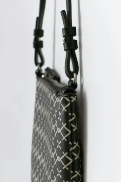 Gina Tricot Y clutch bag Svart New