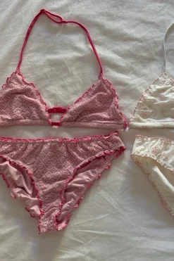 Gina Tricot Y flounce bikini set Rosa