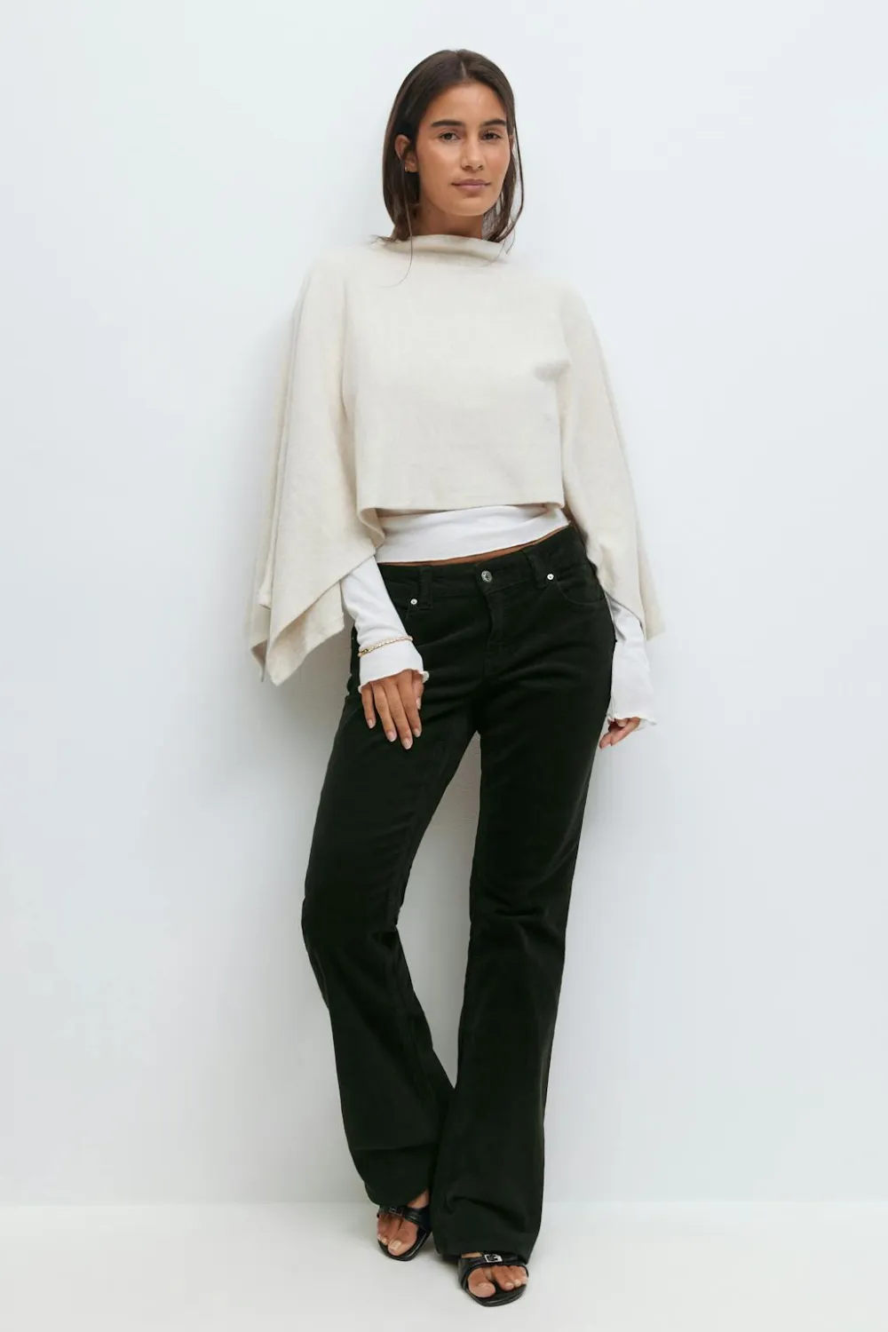 Gina Tricot Y2k low cord bootcut jeans Svart Clearance