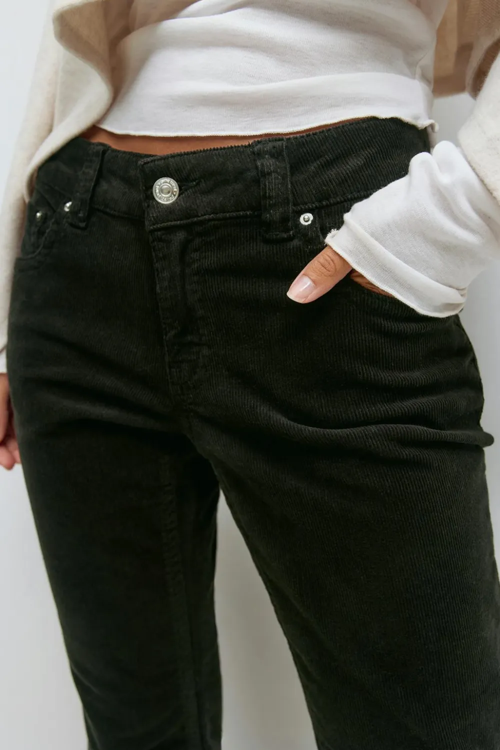 Gina Tricot Y2k low cord bootcut jeans Svart Clearance