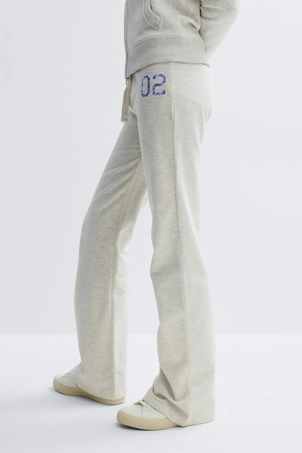 Gina Tricot Y low flare sweatpants Grå Online