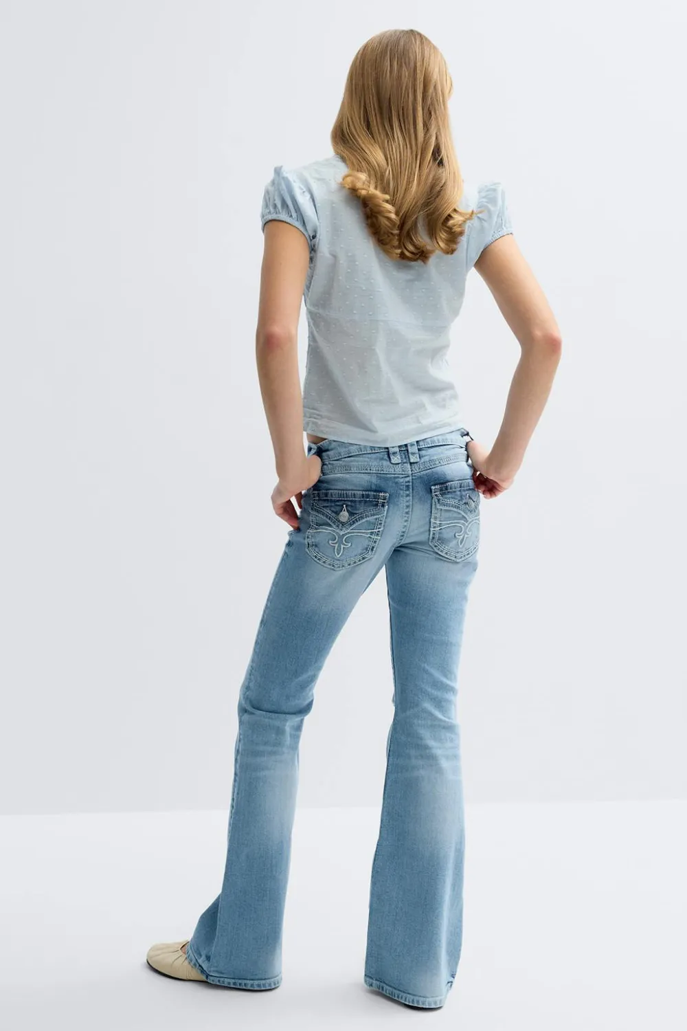Gina Tricot Y one knee destroy jeans Blå Discount