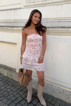 Gina Tricot Y smock dress Hvit Discount